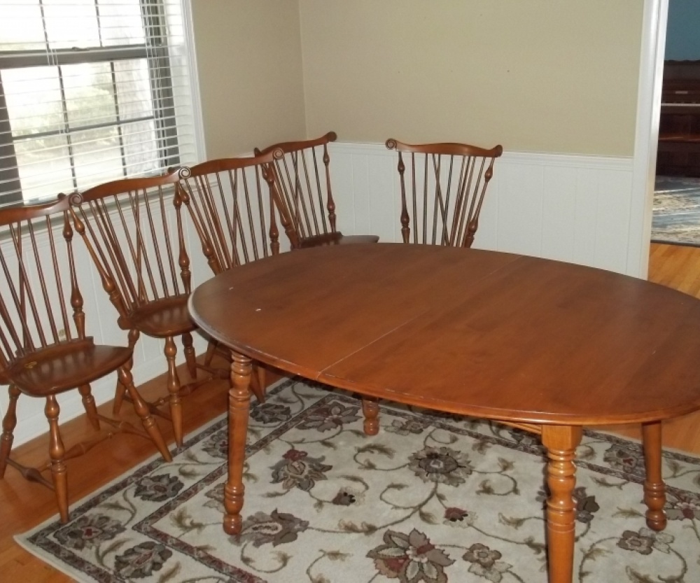 Vintage Ethan Allen Dining Room Table